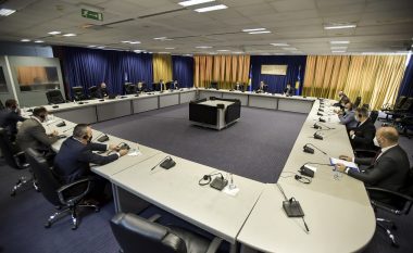 Kryeministrit Kurti i shkuan në takim 12 kryetarë të komunave
