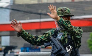 Rast bizar në Filipine, polici vret shefin e policisë rajonale për shkak të flokëve – u nis drejt tij me gërshërë kur ai hapi zjarr mbi të
