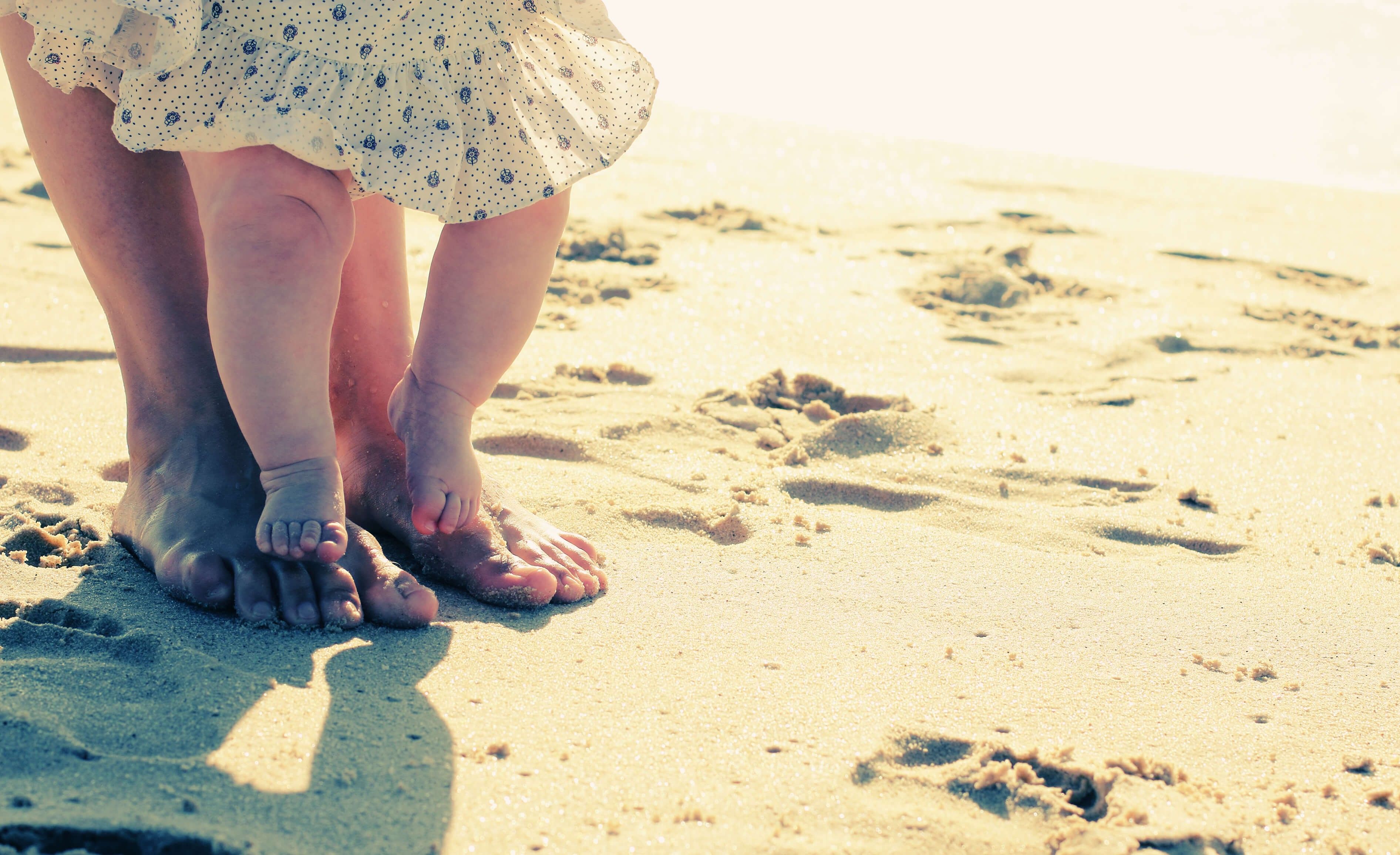 Are babies happier when they are barefoot? Daily News