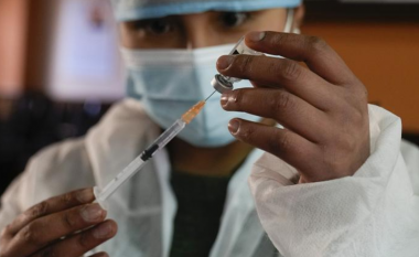 OBSH bën thirrje për shtyrjen e aplikimit të dozave përforcuese, për të përshpejtuar vaksinimin në vendet më të varfra