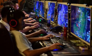 Kina pritet të “çrrënjosë lojërat online që shtrembërojnë historinë”