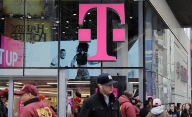 T-Mobile thotë se hakerët kanë vjedhur rreth 7.8 milionë të dhëna personale të klientëve me kontratë