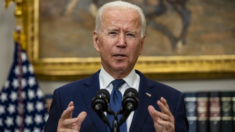 Biden thotë se po zhvillohen “diskutime” për zgjatjen e mundshme të evakuimit nga Afganistani