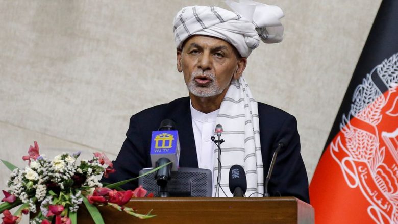 Presidenti Ashraf Ghani largohet nga Afganistani