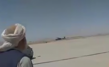 Talebanët marrin një helikopter 6 milionë dollarë të prodhuar nga SHBA për “një xhiro” rreth një aeroporti