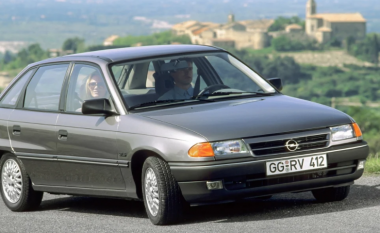 Tri dekada Opel Astra: Pesë gjenerata të suksesshme