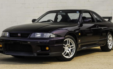 Nissan Skyline R33 GT-R u shit për 235 mijë dollarë