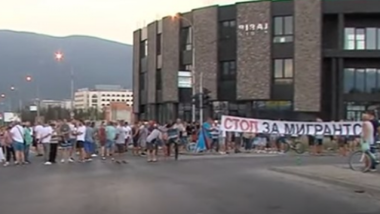 “Ndal për kampin e emigrantëve”: Banorët e Bardhovcës dolën për të protestuar