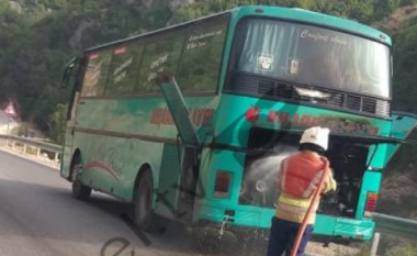 Përfshihet nga flakët autobusi me pushues nga Kosova në Himarë