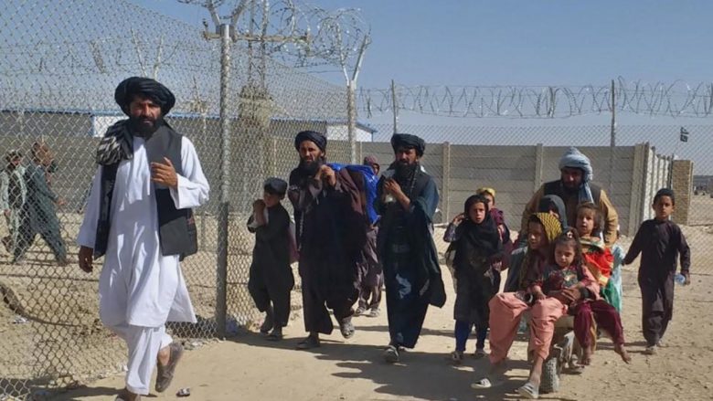Refugjatët afganë nuk vijnë sot në Kosovë - Telegrafi