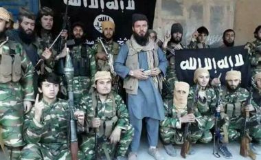 Kush janë ISIS-K, grupi që dyshohet për shpërthimin jashtë aeroportit të Kabulit