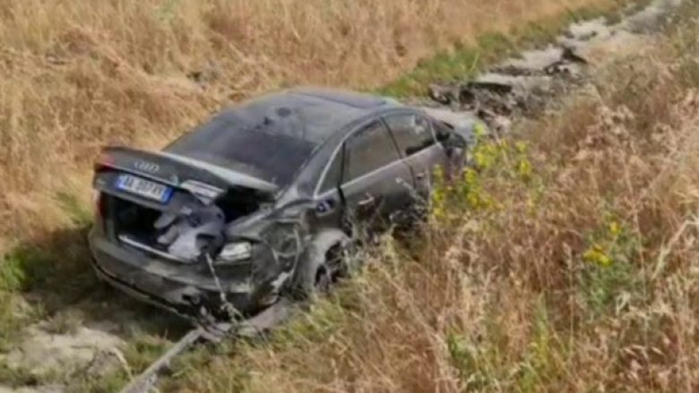 ​Një i vdekur dhe një i lënduar në një aksident trafiku në Përrenjas të Shqipërisë