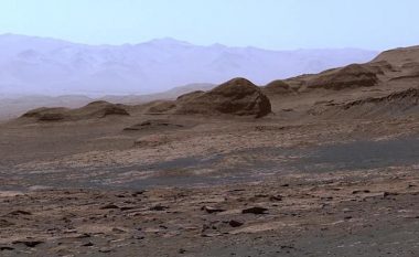 NASA ka publikuar një video panoramë të Marsit të realizuar nga Curiosity