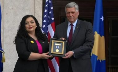 Kosova ndan Medaljen Presidenciale për Beau Biden