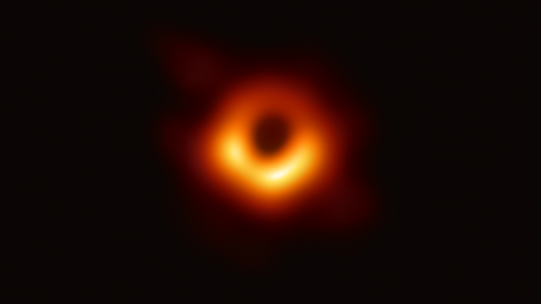 Zbulohet vrima e zezë më e vjetër në Univers