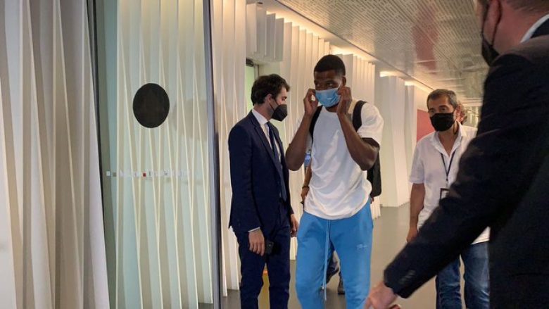 Dumfries fillon testet mjekësore para zyrtarizimit si lojtar i ri i Interit