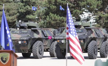 Amerika i dhuron FSK-së 55 automjete ushtarake të blinduara