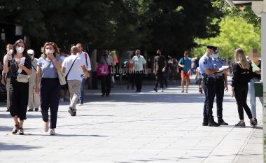 Masat e reja antiCOVID që pritet të merren nga Qeveria: Kthehet ora policore, shtyhet viti i ri shkollor