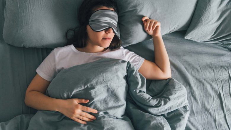 Si ta mësojmë gjumin me orën e re?