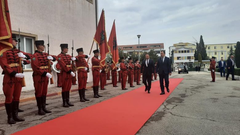 Mehaj dhe Peleshi zotohen për zhvillimin e përbashkët të ushtrive