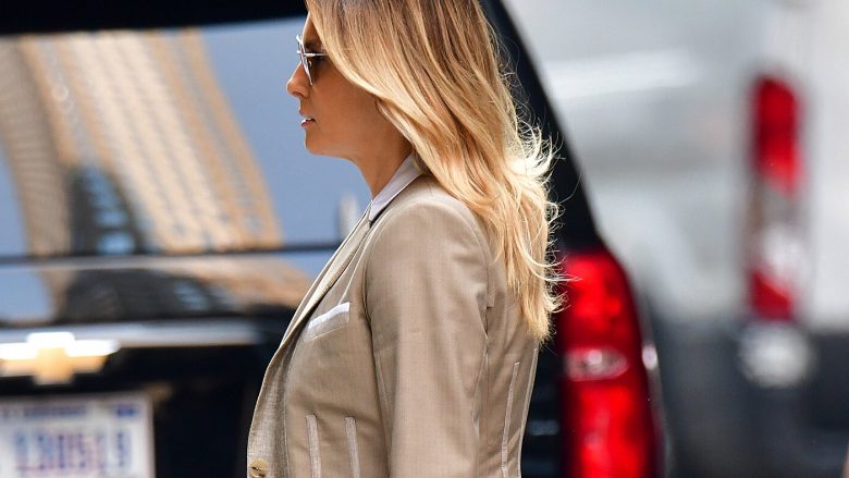 Me një stil perfekt është kthyer në publik: Melania Trump shëtiti vetëm në Nju Jork dhe i kënaqi të gjithë!