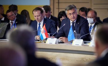 Kroacia i ofron Ukrainës modelin e saj për riintegrimin e zonave të pushtuara nga Rusia