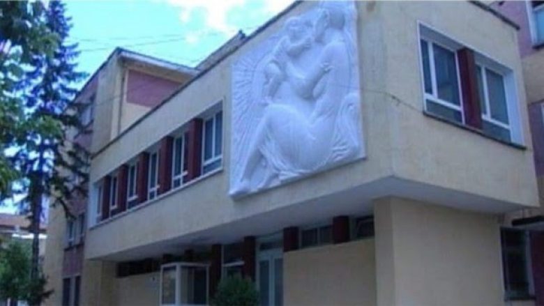 ​Ndërroi jetë foshnja në spital, nisin hetimet për mjeken në Pogradec