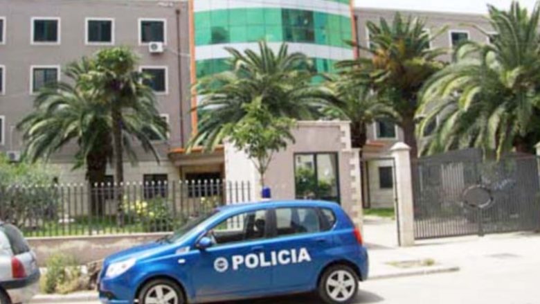 Plagosi me armë një person në Durrës, policia në kërkim të autorit