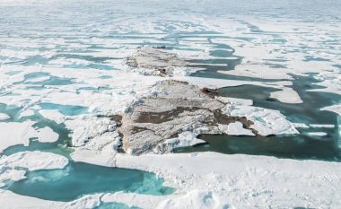 Ata gjetën një ishull të ri në Grenlandë, tani është pika tokësore më veriore në botë