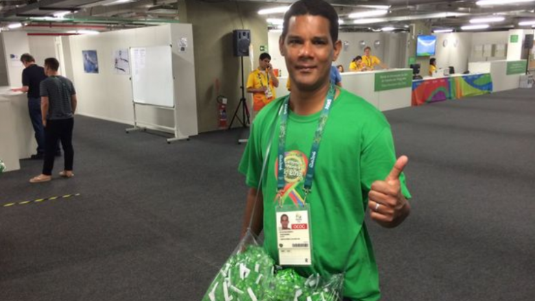 Olimpiada në Rio punësoi një person, puna e të cilit ishte të shiste prezervativë