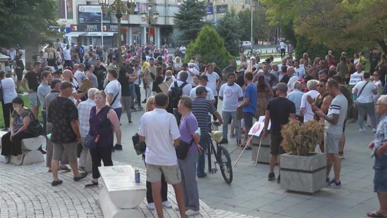 Protestohet kundër masave të reja në Maqedoni
