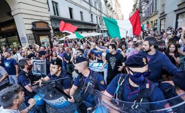 Italia bëhet shteti i parë evropian që detyron punëtorët të vaksinohen