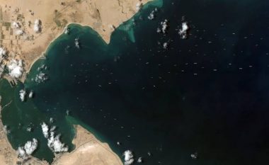 Kanali i Suezit u bllokua përsëri, këtë herë vetëm për pak kohë