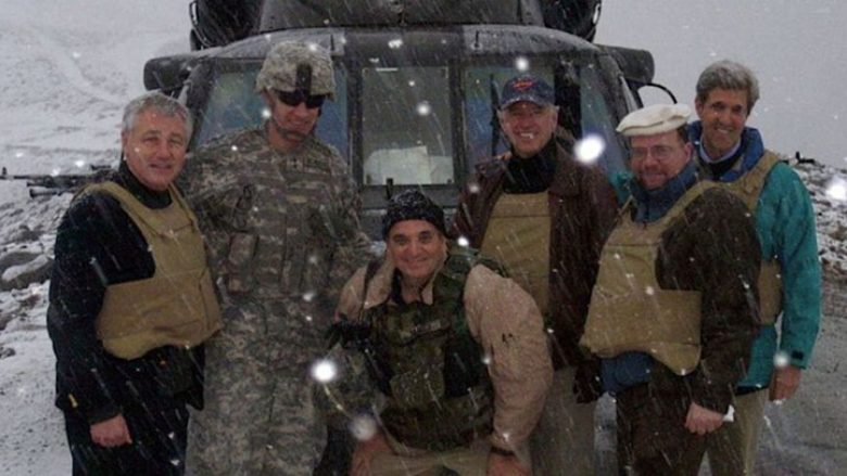 Përkthyesi afgan që ndihmoi në shpëtimin e Joe Bidenit mbetet në Afganistan, Shtëpia e Bardhë: Do ta nxjerrim nga atje