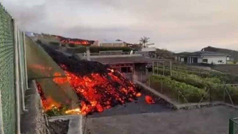 Shpërthim i vullkanit, llava përpin shtëpitë në Ishujt Kanarie