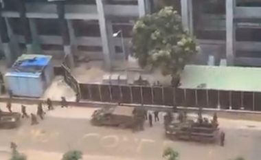 Të shtëna armësh në afërsi të pallatit presidencial në Guine, ushtria patrullon rrugëve