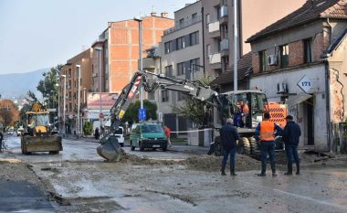Shpërthen gypi, shumë lagje të Zagrebit mbushen me ujë – ekipet e shpëtimit i dalin në ndihmë qytetarëve