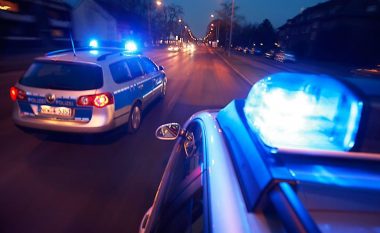 Djaloshi i shpëton jetën babait në një autostradë, 43-vjeçari pëson sulm në zemër gjatë vozitjes – reagimi i 11-vjeçarit  parandaloi aksidentin në Gjermani