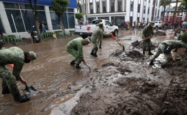 Përmbytjet në Meksikë lënë të vdekur 16 pacientë në spital