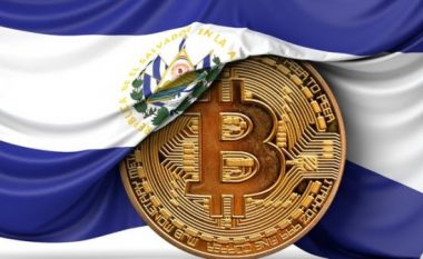 Presidenti i Salvadorit ndihmon qytetarët përmes Twitterit si të përdorin bitcoin