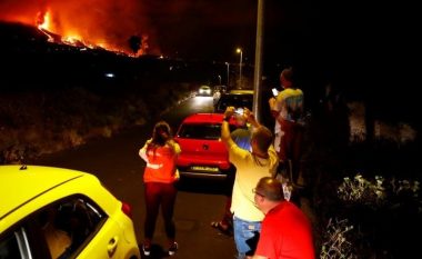 Kryeministri spanjoll arrin mes shpërthimit të vullkanit në Ishujt Kanarie