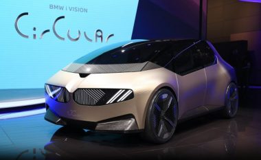 BMW prezanton veturën elektrike, ajo është prodhuar nga materialet 100% të riciklueshme