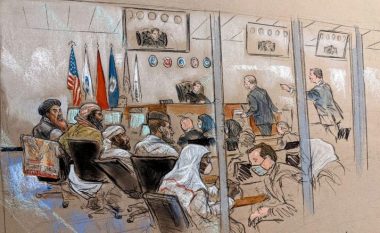 Edhe pas njëzet vjetëve, po vazhdon gjykimi ndaj pesë të akuzuarve për sulmet terroriste të 11 shtatorit në SHBA