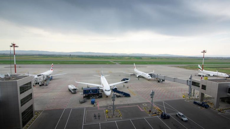 Projekti për Aeroportin Ndërkombëtar të Prishtinës “Adem Jashari”, zgjatet pista dhe hapen rrugë të reja ajrore