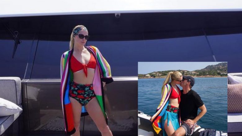 Paris Hilton shijon pushimet me të fejuarin, çifti shihen në momente romantike