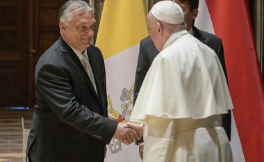Papa në Hungarinë e Orbanit: Hapni krahët për të gjithë
