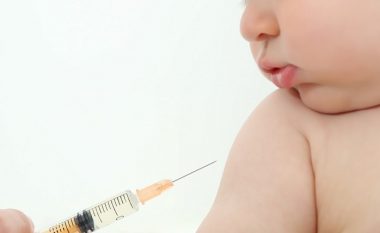 Foshnja vaksinohet aksidentalisht kundër coronavirusit në Turqi