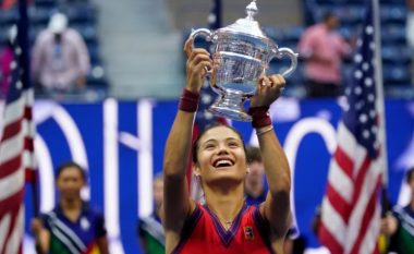 18-vjeçarja britanike, Emma Raducanu shkruan historinë pasi fiton US Open