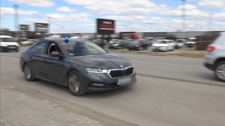 Aksioni i policisë me automjete dhe rroba civile në qytetin e Ferizajt