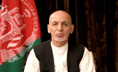Iku për t’u strehuar në Emiratet e Bashkuara Arabe pas avancimit të talebanëve, ish-presidenti i Afganistanit i kërkon falje popullit